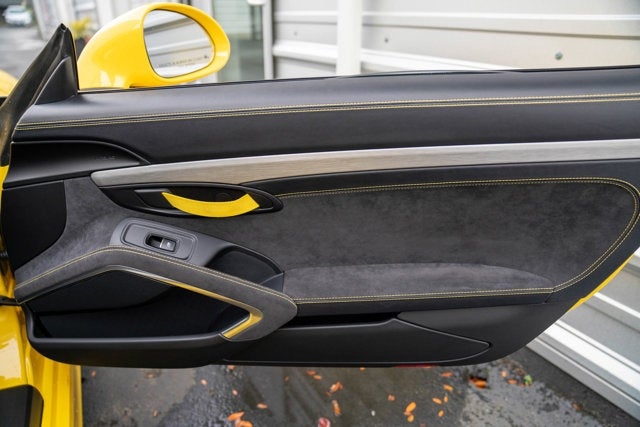 2016 Porsche Cayman GT4