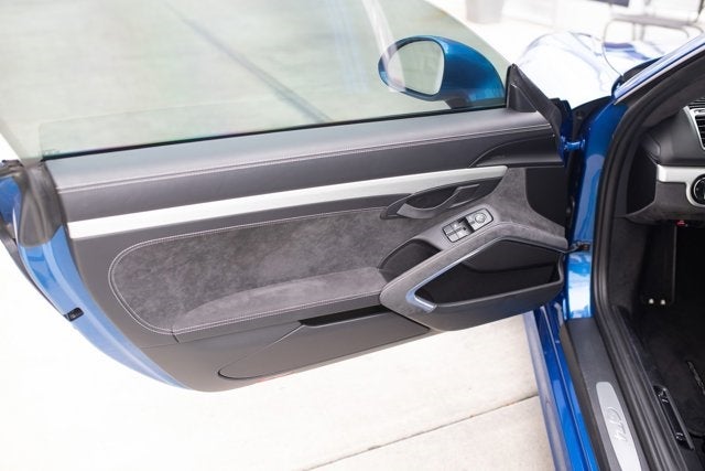 2016 Porsche Cayman GT4