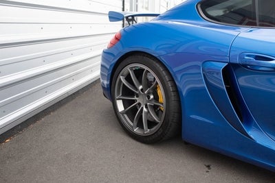 2016 Porsche Cayman GT4