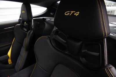 2016 Porsche Cayman GT4