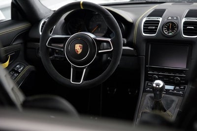 2016 Porsche Cayman GT4