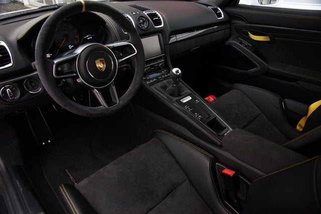 2016 Porsche Cayman GT4