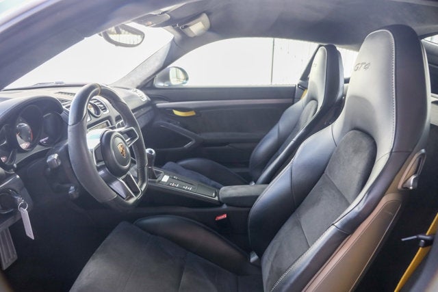 2016 Porsche Cayman GT4