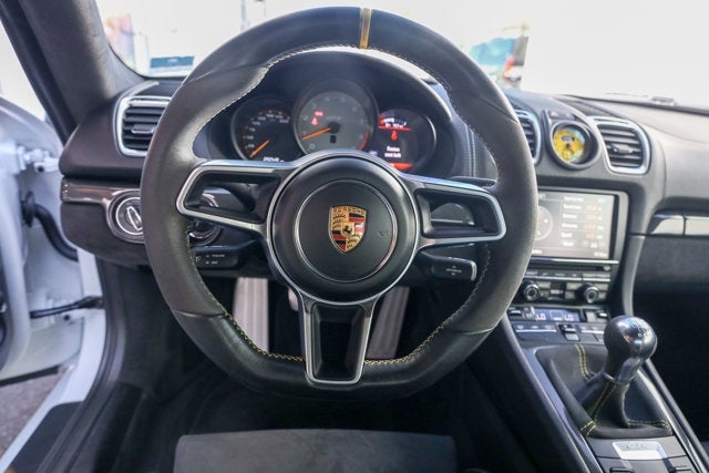 2016 Porsche Cayman GT4