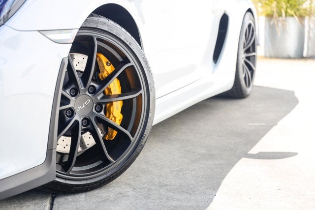 2016 Porsche Cayman GT4