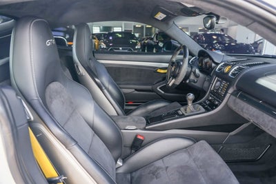 2016 Porsche Cayman GT4