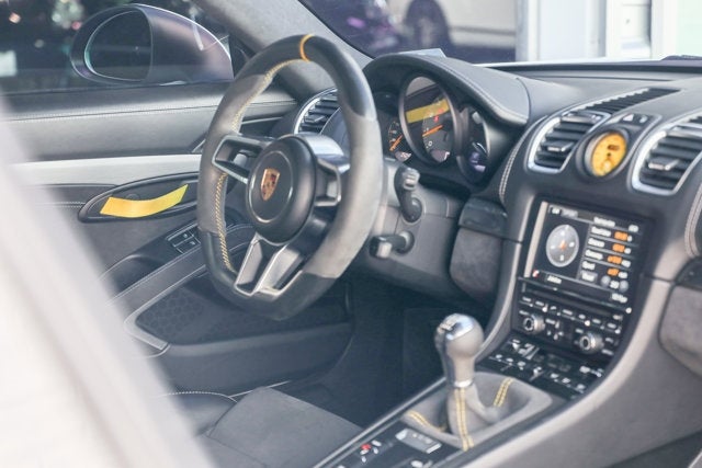 2016 Porsche Cayman GT4