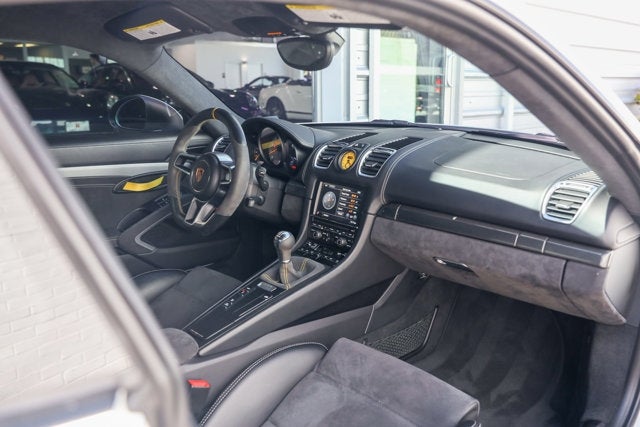 2016 Porsche Cayman GT4