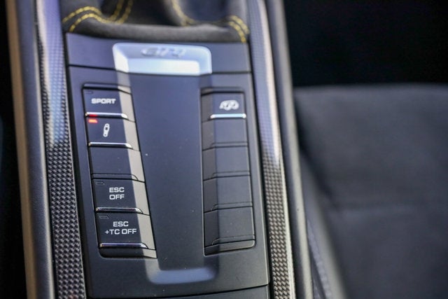 2016 Porsche Cayman GT4