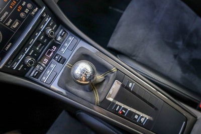 2016 Porsche Cayman GT4