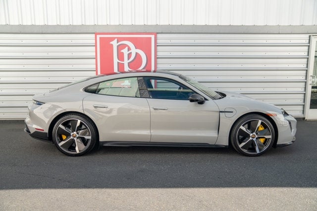 2021 Porsche Taycan Turbo S