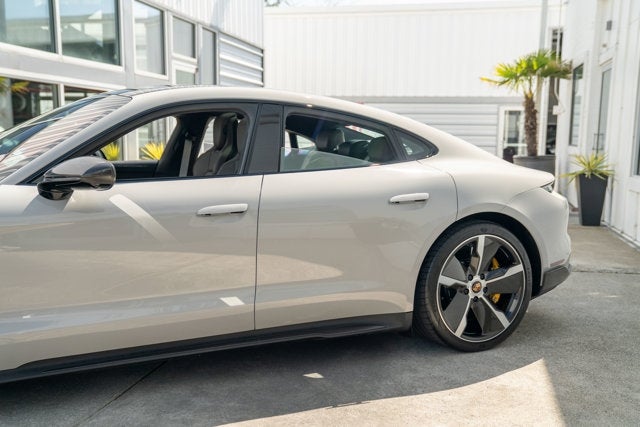 2021 Porsche Taycan Turbo S