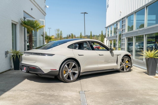 2021 Porsche Taycan Turbo S