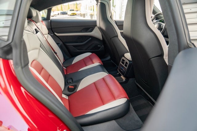 2022 Porsche Taycan Turbo S