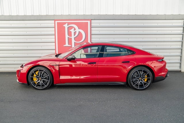 2022 Porsche Taycan Turbo S