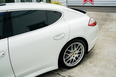 2013 Porsche Panamera S Hybrid
