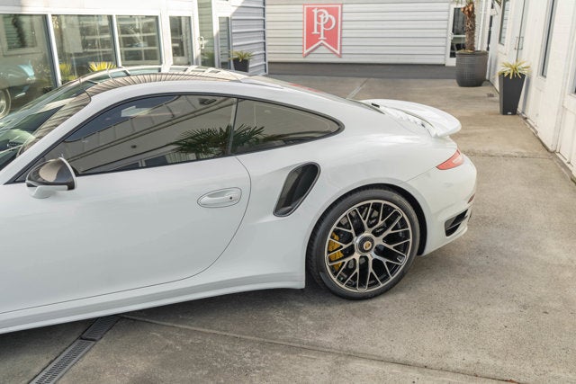 2016 Porsche 911 Turbo S