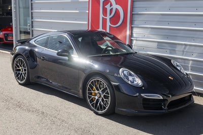 2015 Porsche 911 Turbo S