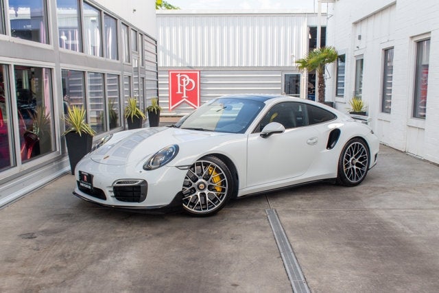 2016 Porsche 911 Turbo S