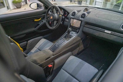 2024 Porsche 718 Cayman GT4 RS