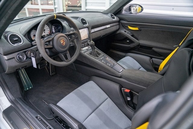 2024 Porsche 718 Cayman GT4 RS