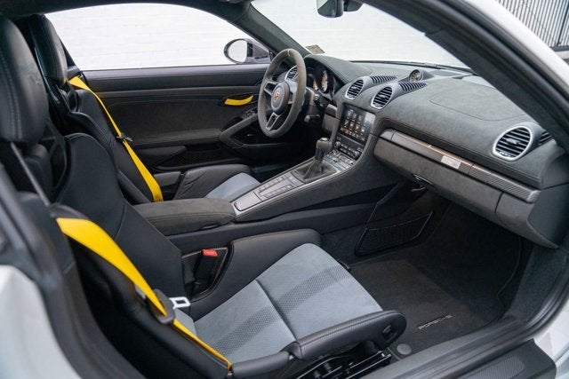 2024 Porsche 718 Cayman GT4 RS