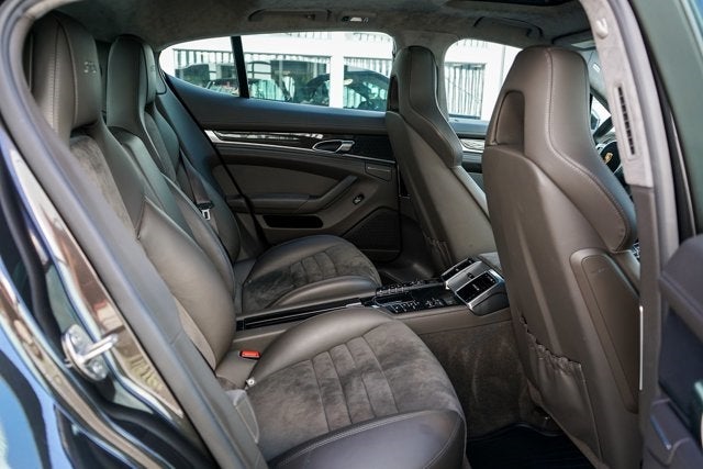 2015 Porsche Panamera GTS