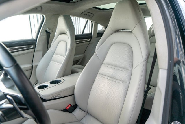 2017 Porsche Panamera Turbo