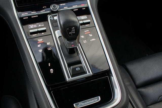 2017 Porsche Panamera Turbo