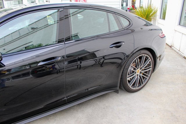 2017 Porsche Panamera Turbo