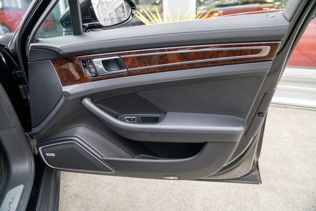 2018 Porsche Panamera Turbo