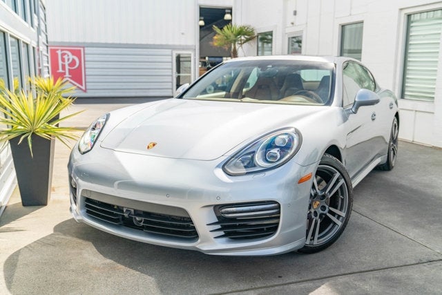 2015 Porsche Panamera GTS