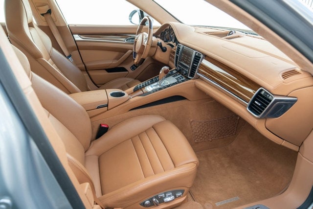 2015 Porsche Panamera GTS