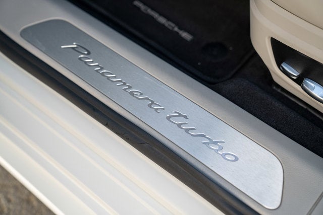 2018 Porsche Panamera Turbo