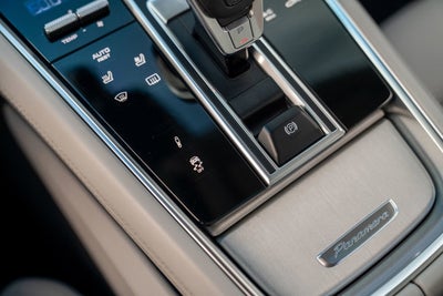 2018 Porsche Panamera Turbo