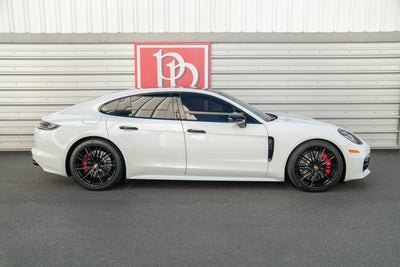 2018 Porsche Panamera Turbo