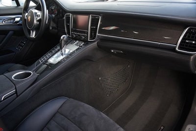 2015 Porsche Panamera GTS