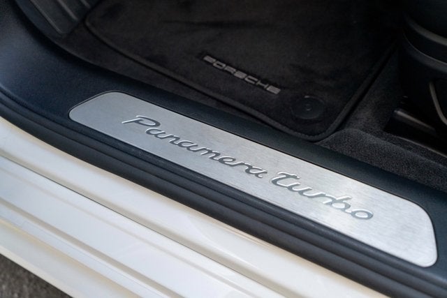 2017 Porsche Panamera Turbo