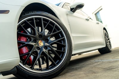 2017 Porsche Panamera Turbo