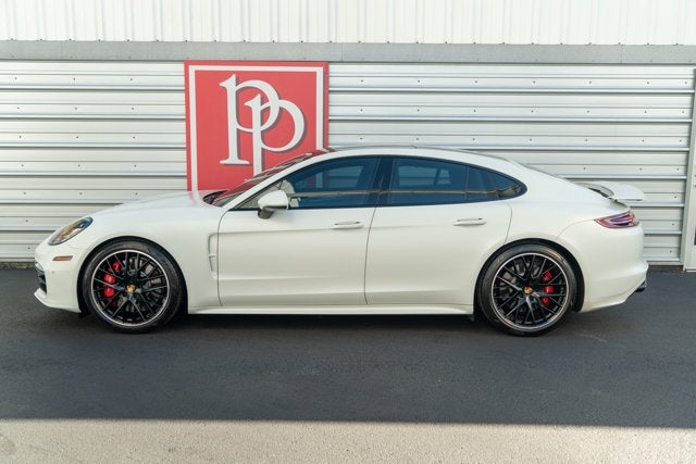 2017 Porsche Panamera Turbo