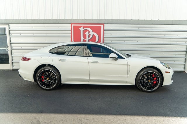 2017 Porsche Panamera Turbo