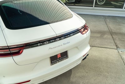 2017 Porsche Panamera Turbo