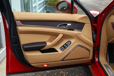 2015 Porsche Panamera GTS