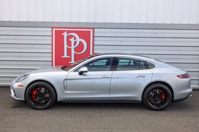 2017 Porsche Panamera Turbo