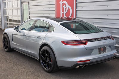 2017 Porsche Panamera Turbo