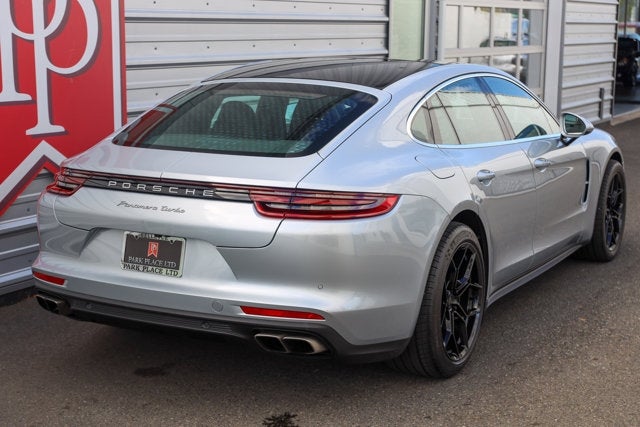 2017 Porsche Panamera Turbo