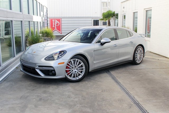 2017 Porsche Panamera Turbo