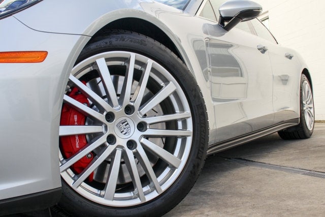 2017 Porsche Panamera Turbo