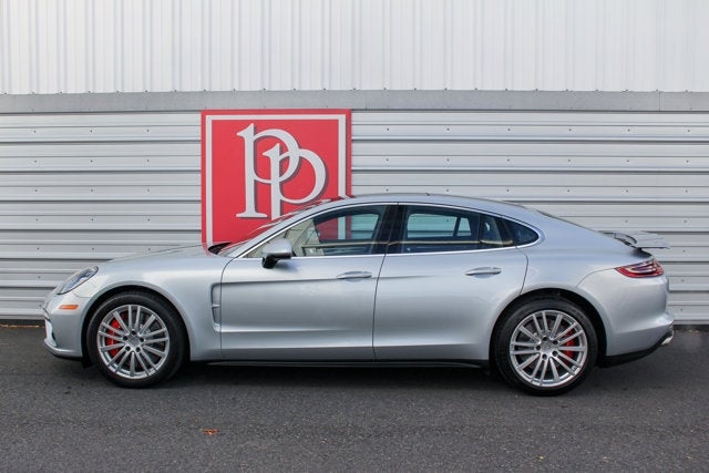 2017 Porsche Panamera Turbo