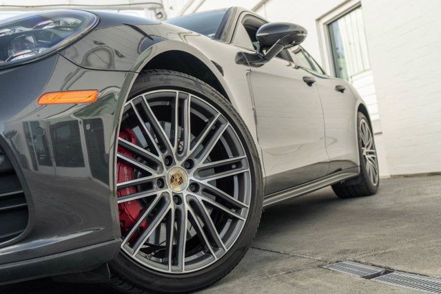 2019 Porsche Panamera Turbo